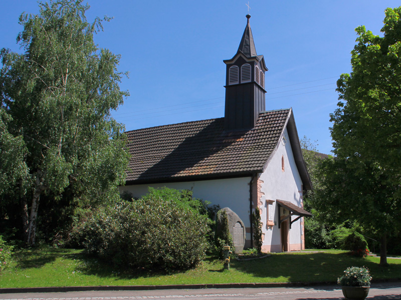  Kirche in Hüsingen - Foto: Pierre Likissas 